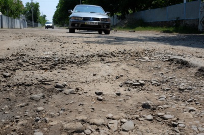 Ремонт дороги на Заставну призупинили через проблеми із фінансуванням (ФОТО)