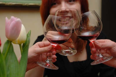 Як червоне вино впливає на розвиток раку