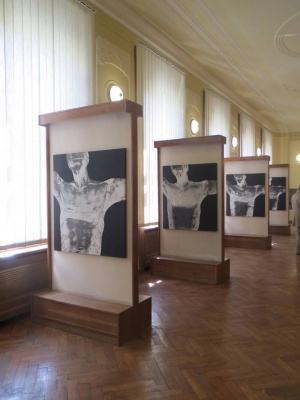 У Чернівцях відкрили виставку картин на тему сакральних християнських мотивів (ФОТО)