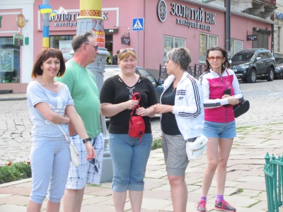 Туристичний бум у Чернівцях: у вихідні місто заполонили тисячі гостей (ФОТО)