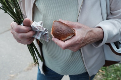 Родичі і побратими згадали Назарія Яремчука біля його могили в Чернівцях (ФОТО)