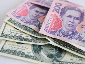 На міжбанку продовжує дешевшати гривня На міжбанку продовжує дешевшати гривня