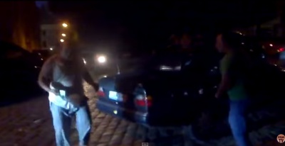 У мережі з’явилося відео запеклої бійки двох таксистів у центрі Чернівців (ВІДЕО)