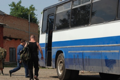 З Чернівців на військові навчання відправили першу групу мобілізованих шостої хвилі (ФОТО)