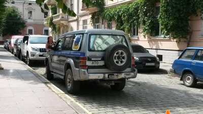 З Чернівців відправлять перший автомобіль для центру визволення полонених в АТО (ФОТО)