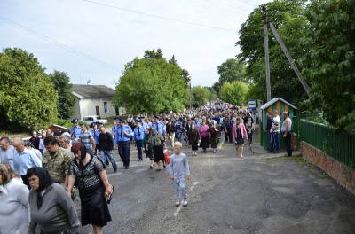 Загиблого в АТО буковинця Миколу Соловія провели в останню путь (ФОТО)