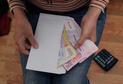 У Чернівцях за зарплату "у конвертах" працедавці сплатили більше півмільйона гривень
