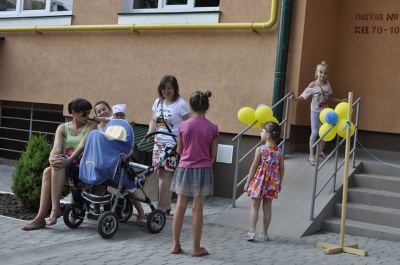 У Чернівцях здали новий житловий будинок на 140 квартир (ФОТО)