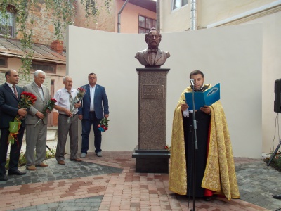 У Чернівцях відкрили пам’ятник першому бургомістру (ФОТО)
