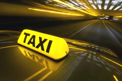 У Чернівцях таксист нагрубив молодій мамі