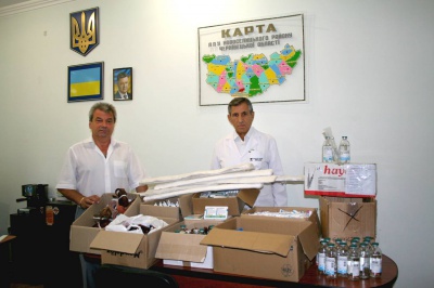 Райлікарня Буковини відправила бус з медикаментами в зону АТО