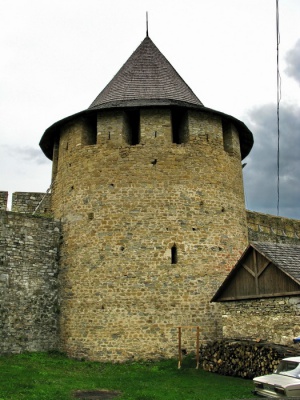 Хотинська фортеця ХІІІ століття в раритетних фотографіях
