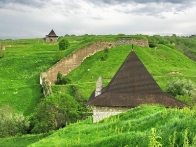 Хотинська фортеця ХІІІ століття в раритетних фотографіях