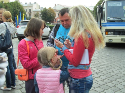 Діти переселенців та учасників АТО з Буковини поїхали відпочивати в Хорватію (ФОТО)