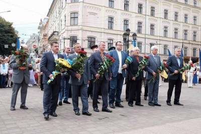 Чернівці відзначають День прапора України (ФОТО)