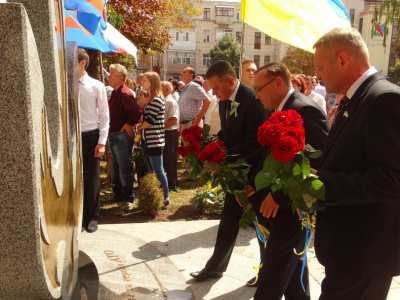 У Вінниці відкрили мультимедійну стелу на честь героїв Небесної Сотні та АТО (ФОТО)