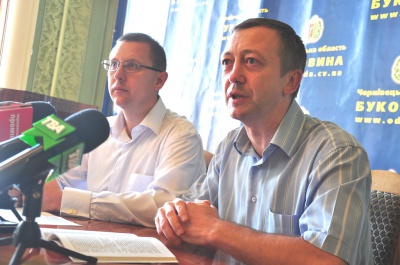 У Чернівцях чиновників, які йдуть на вибори, закликали йти у відпустки У Чернівцях чиновників, які йдуть на вибори, закликали йти у відпустки