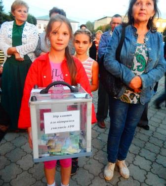 На концерті у Вижниці збирали кошти на будинок загиблому в АТО земляку