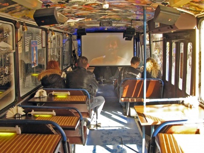 Мер Чернівців хоче перетворити старі занедбані тролейбуси у кафе на колесах