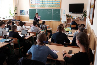Замість підручників у школах на Буковині користуються планшетами (ФОТО)