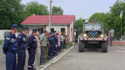 До Чернівців із зони АТО повернулися 14 рятувальників