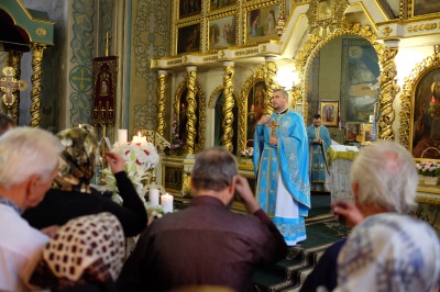 Різдво Пресвятої Богородиці у Чернівецькому храмі (ФОТО)