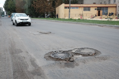 Вулицю Каспрука обіцяють заасфальтувати до кінця тижня (ФОТО)