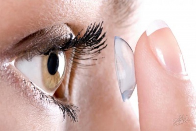 Чим корисні контактні лінзи