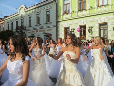 Під час фестивалю "Одруження на Панській" на лікування Богдана Чорнея зібрали майже 17 тисяч гривень