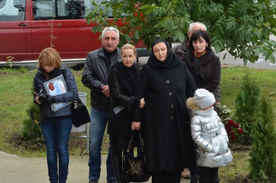 У Чернівцях відкрили пам’ятну дошку Сергію Побережнику, який торік загинув в АТО (ФОТО)