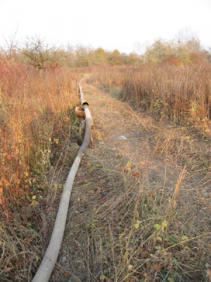 Як ремонтують трубопровід на водогоні "Дністер-Чернівці" (ФОТО)