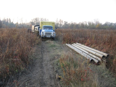 Як ремонтують трубопровід на водогоні "Дністер-Чернівці" (ФОТО)