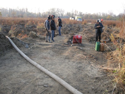 Як ремонтують трубопровід на водогоні "Дністер-Чернівці" (ФОТО)