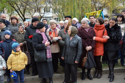 У Чернівцях встановили меморіальну дошку бійцю, котрий загинув в АТО (ФОТО)