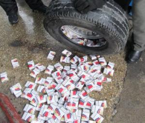 На Чернівецькій митниці пожвавилася контрабада цигарок