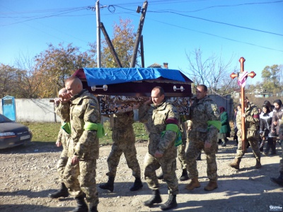 На Буковині поховали захисника Луганського аеропорту (ФОТО)