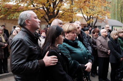 У Чернівцях прощаються із загиблим у зоні АТО воїном (ФОТО)