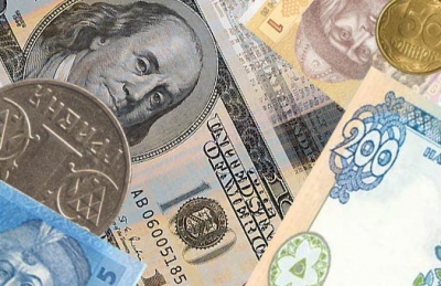 На міжбанку курс гривні встановився на рівні 24,12 за долар
