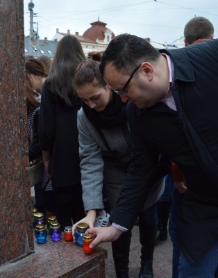 У Чернівцях відзначають День Гідності та Свободи (ФОТО)