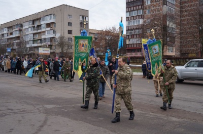 У Новодністровську попрощалися із буковинцем, який обгорів у зоні АТО (ФОТО)