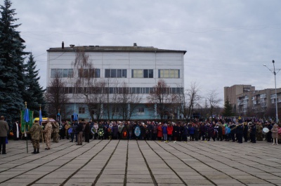 У Новодністровську попрощалися із буковинцем, який обгорів у зоні АТО (ФОТО)