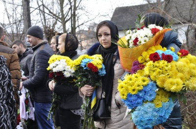 На Буковині поховали кіборга, який захищав Донецький аеропорт (ФОТО)