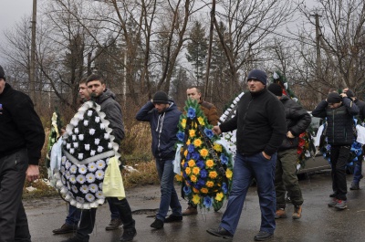 На Буковині поховали кіборга, який захищав Донецький аеропорт (ФОТО)