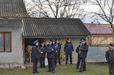 На Буковині поховали кіборга, який захищав Донецький аеропорт (ФОТО)