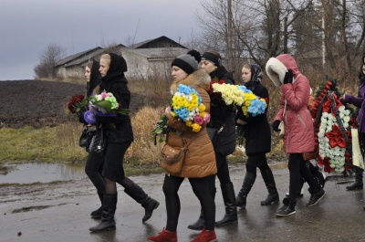 На Буковині поховали кіборга, який захищав Донецький аеропорт (ФОТО)