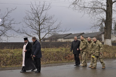 На Буковині поховали кіборга, який захищав Донецький аеропорт (ФОТО)