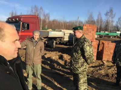 Понад 100 робітників будують на Буковині міжнародний пункт пропуску на кордоні