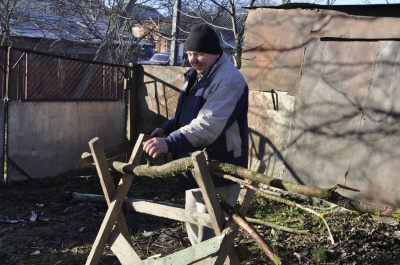 Переселенці з Криму потребують дров