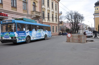 У центрі Чернівців заміну старого газопроводу обіцяють завершити до кінця січня (ФОТО)