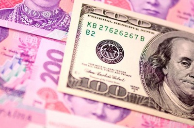 Курс гривні на міжбанку зміцнився до рівня 23,54 за долар
